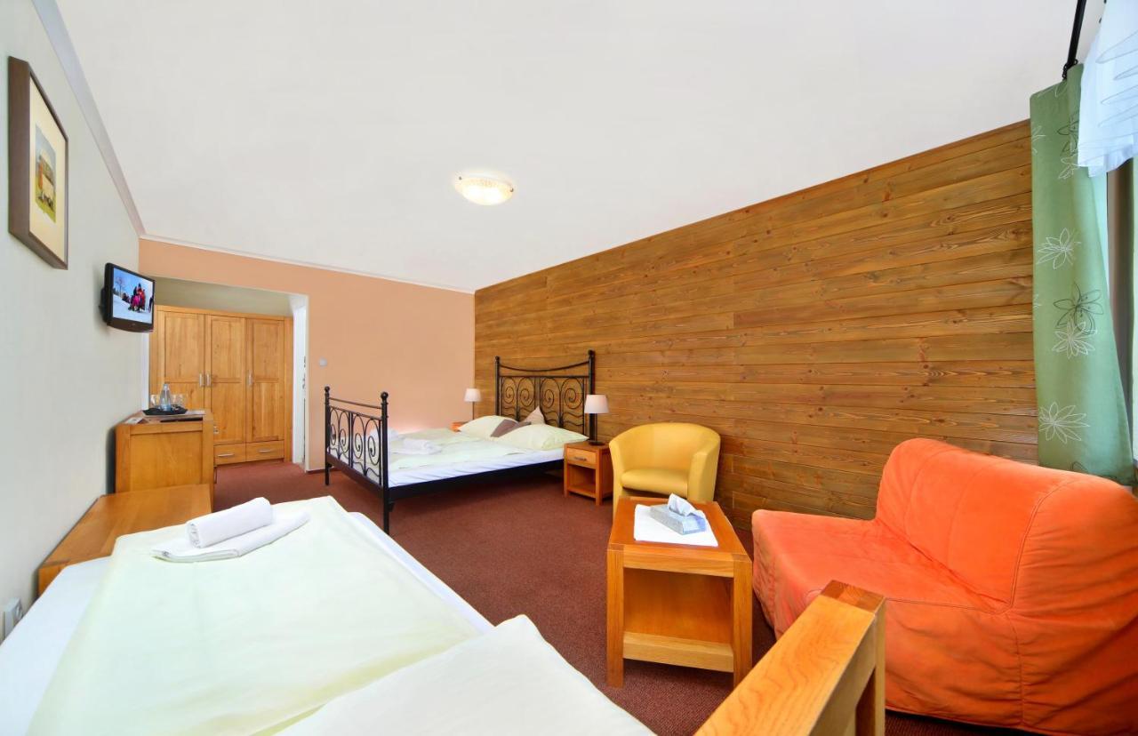 Hotel Erika ชปินด์เลอรูฟ มลิน ภายนอก รูปภาพ
